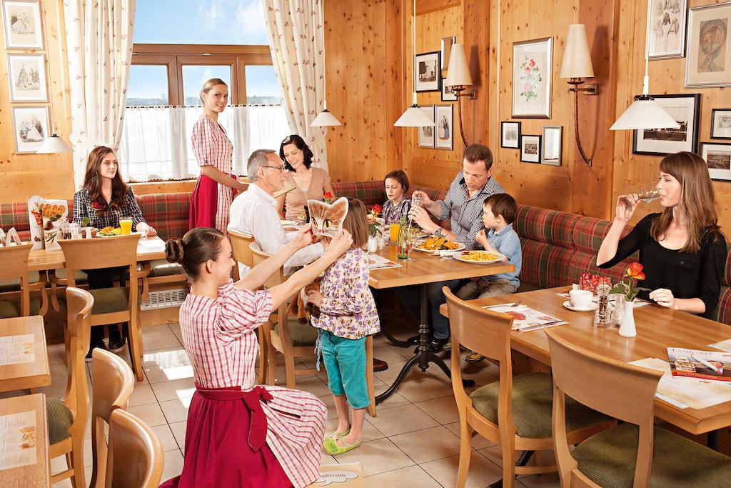 Landzeit Motor-Hotel St. Valentin Екстериор снимка